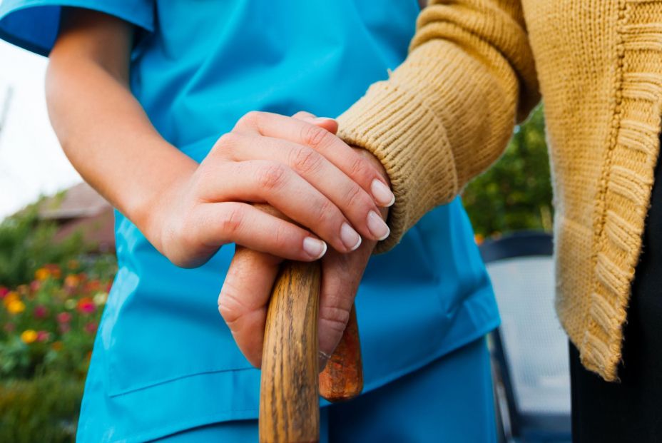 Formación, la asignatura pendiente en el cuidado del alzhéimer: el 67% no la han recibido