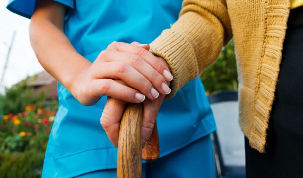 Formación, la asignatura pendiente en el cuidado del alzhéimer: el 67% no la han recibido Formación, la asignatura pendiente en el cuidado del alzhéimer: el 67% no la han recibido