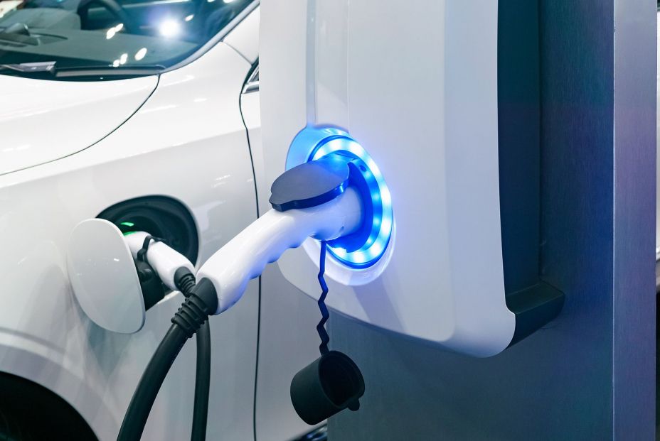 ¿Cómo afectan los coches eléctricos al medio ambiente?. Foto: Bigstock 