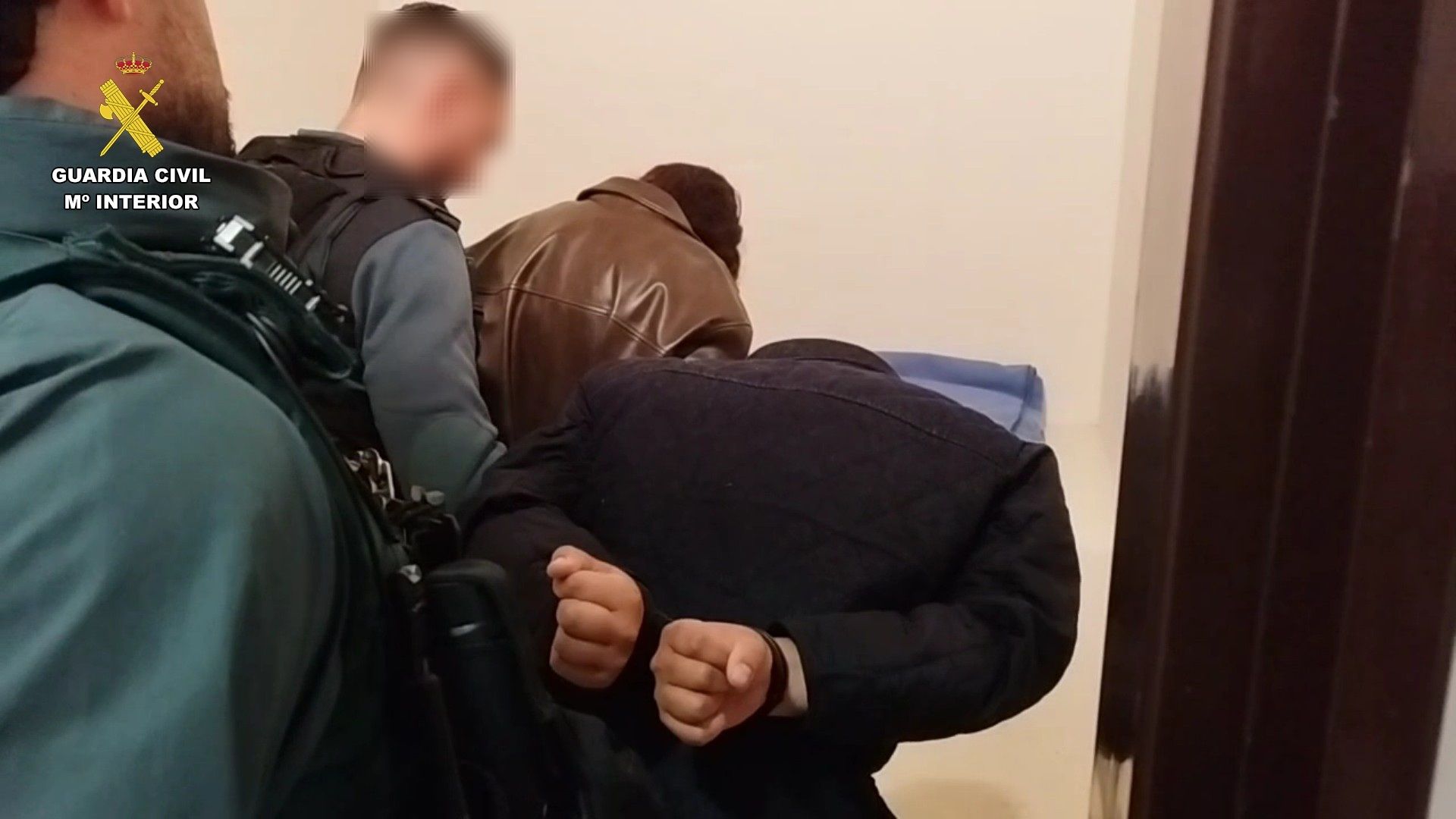 Detenida una pareja que robaba a personas mayores mediante el 'abrazo cariñoso'
