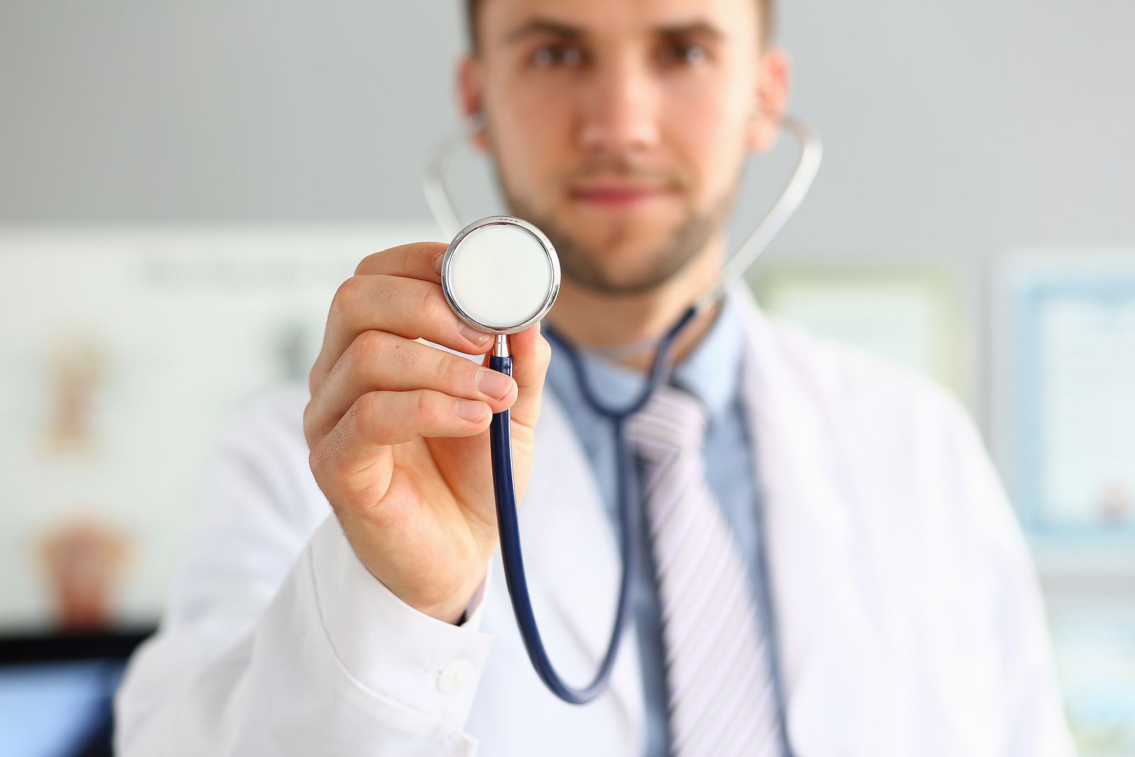 AstraZeneca y Microsoft se alían para impulsar la innovación y la IA en salud en España