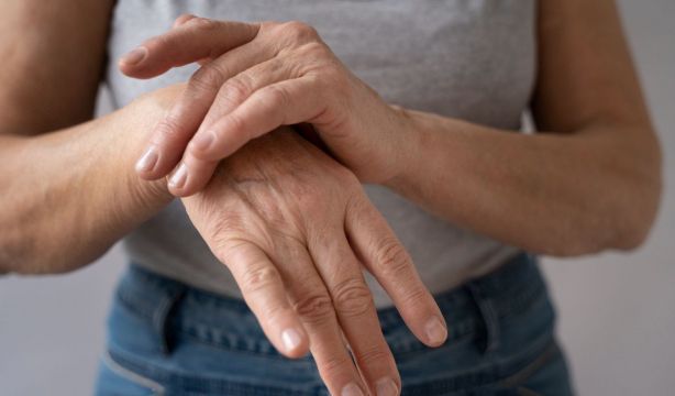 Uno de cada tres pacientes con dolor crónico sufre también artrosis. Fuente: freepik.
