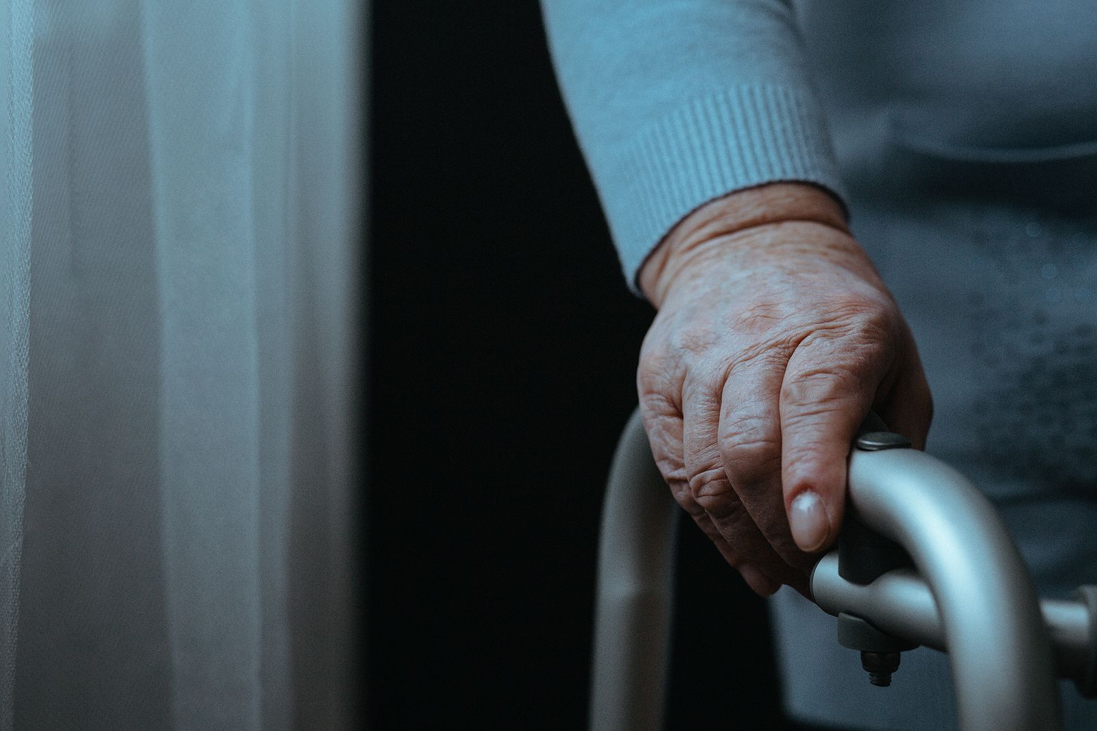 La Justicia deshereda a dos nietas por abandono y daño emocional