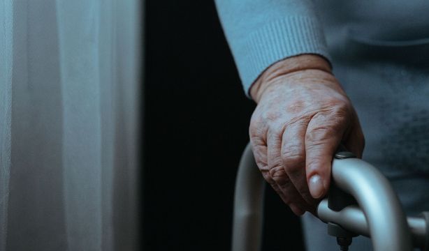 La Justicia deshereda a dos nietas por abandono y daño emocional