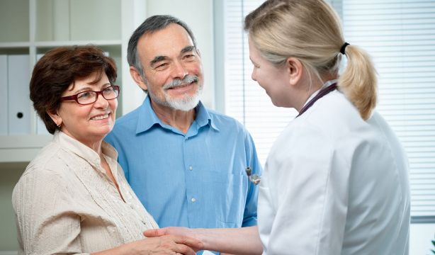 La brecha en salud entre los jubilados españoles se mantiene estable desde 2004. Fuente: bigstock.