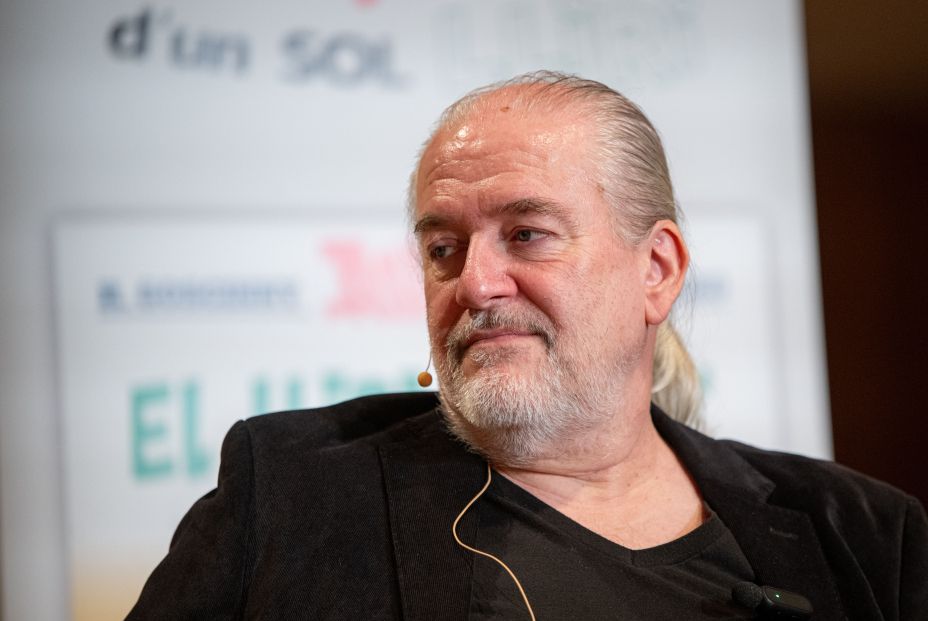 EuropaPress 5543393 autor didier conrad presentacion nuevo comic asterix lirio blanco (2) EuropaPress 5543393 autor didier conrad presentacion nuevo comic asterix lirio blanco (2)