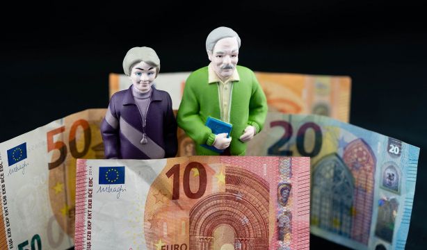 Impuestos y cotizaciones que suben en 2026: así afectan al bolsillo