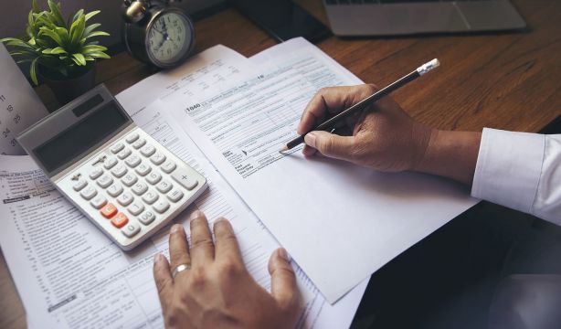 Esta es la diferencia entre el plazo para aceptar la herencia y liquidar el impuesto de sucesiones