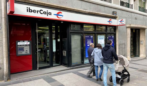 Pago de las pensiones y paga extra en noviembre de 2025: ¿qué día se cobra la pensión en Ibercaja?. Foto: EuropaPress