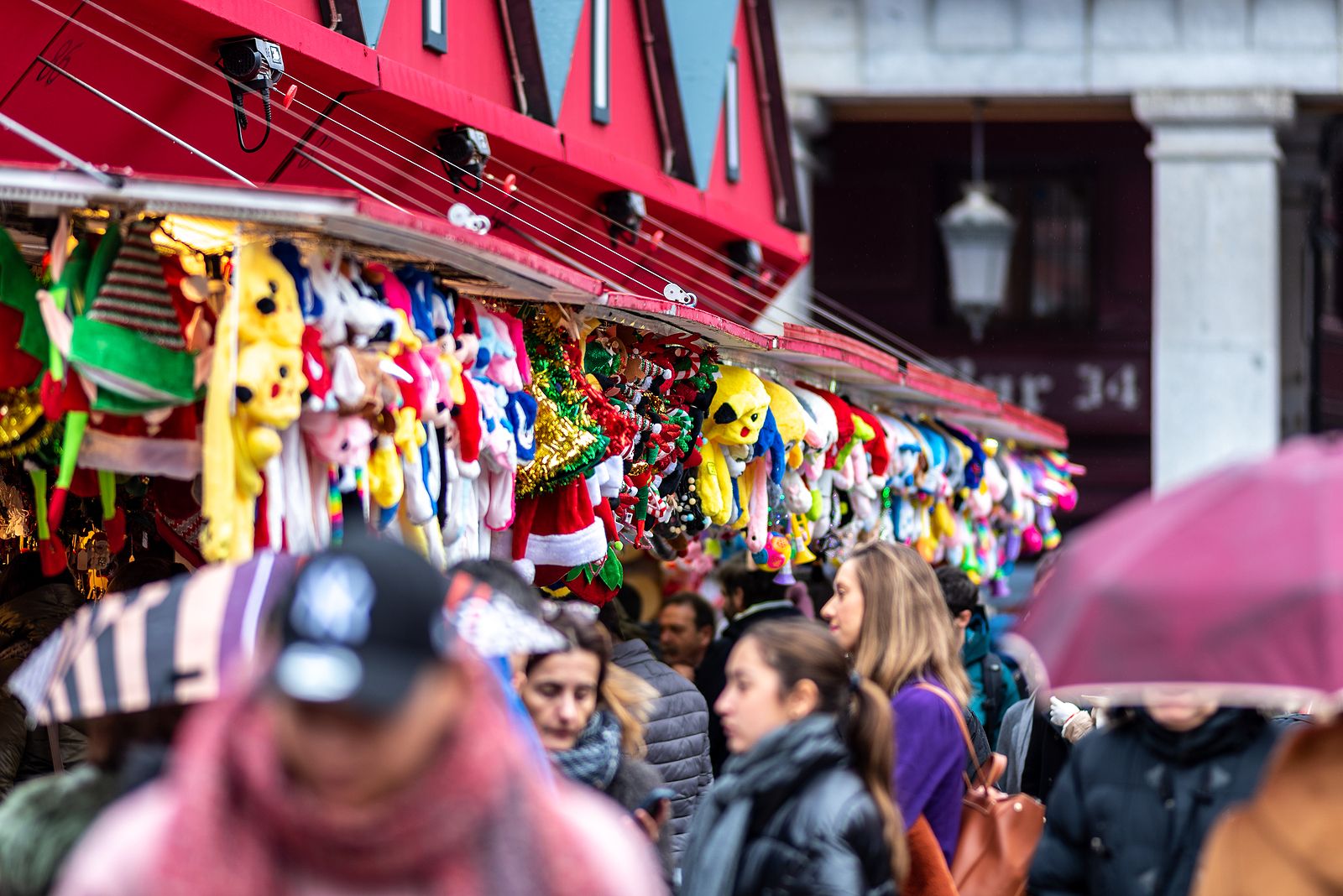 Los 10 mejores mercadillos que podrás visitar esta Navidad en España. Fuente: BigStock