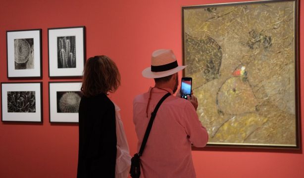John Akomfrah lleva al Thyssen su obra más ambiciosa: 'Escuchando toda la noche la lluvia'. Foto: Europa Press.