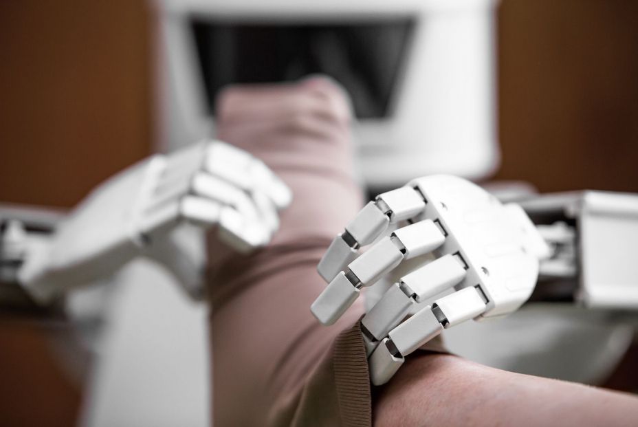 Robot cuidador. (Bigstock) Robot cuidador. (Bigstock)