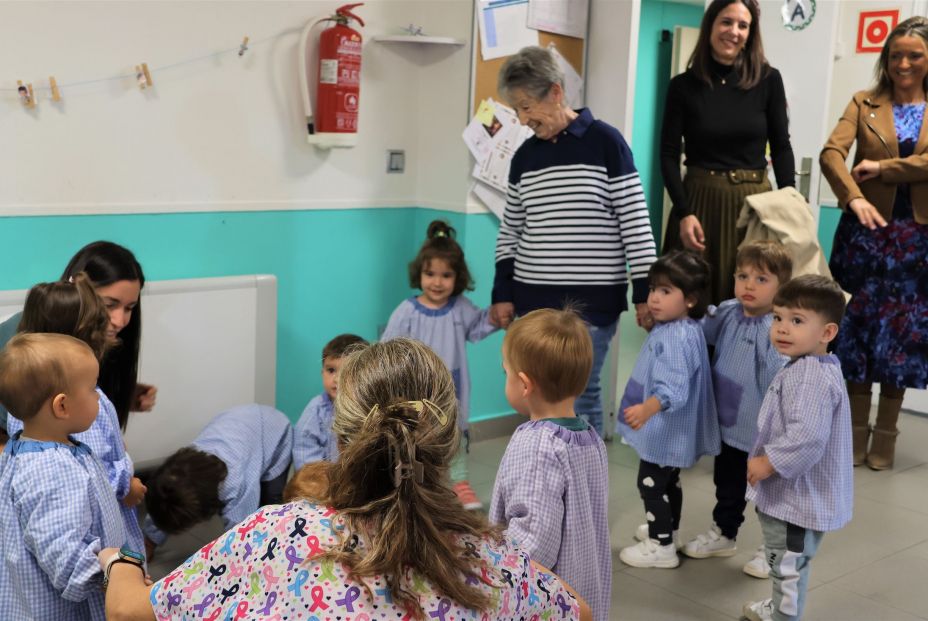 Residencias de mayores con guardería: conoce este proyecto piloto intergeneracional Residencias de mayores con guardería: conoce este proyecto piloto intergeneracional