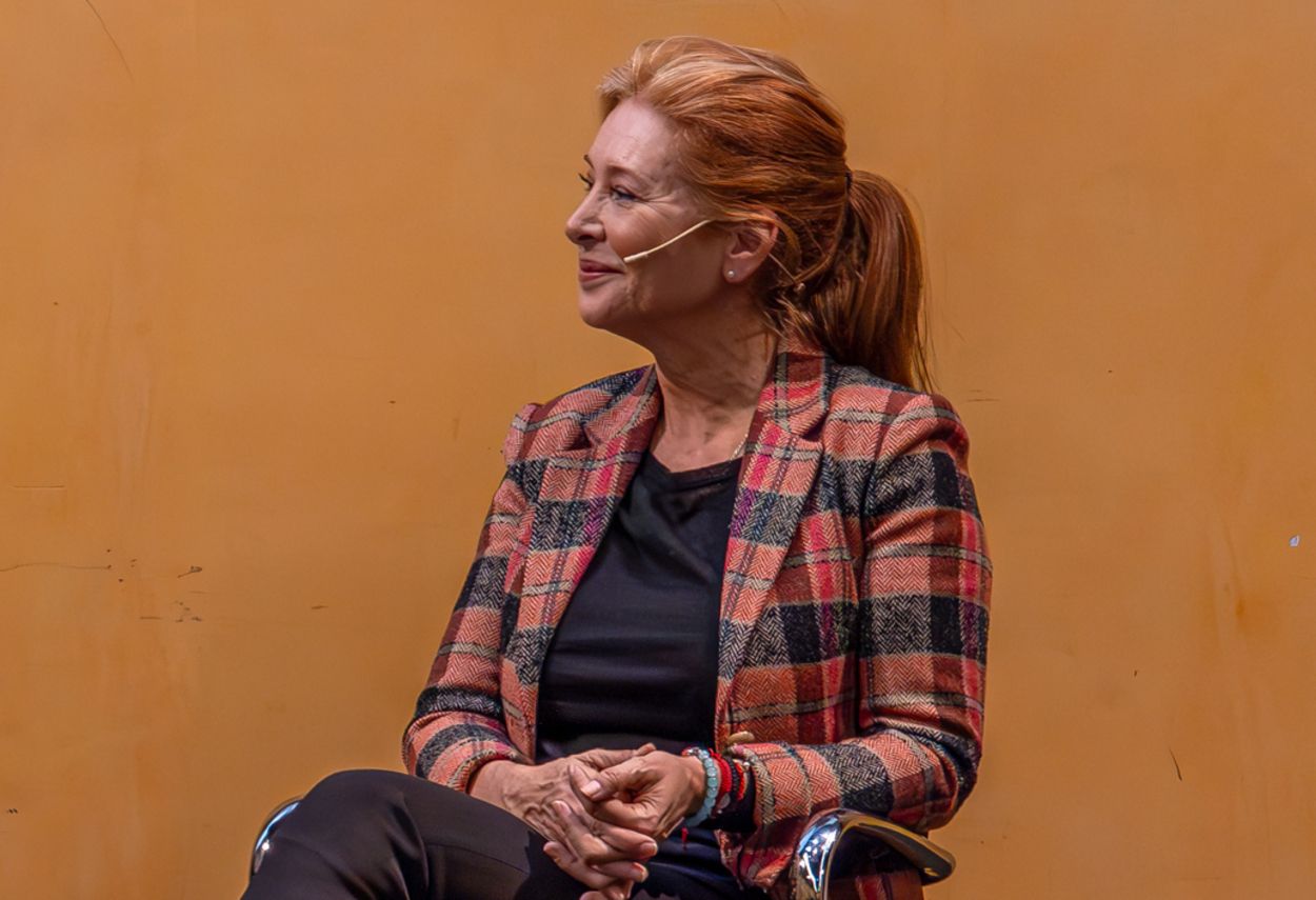 Teresa Viejo Reinventarse no es cambiar de vida, es volver a nacer desde dentro