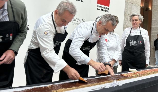 Una tableta de 60 metros: así es el turrón más grande del mundo