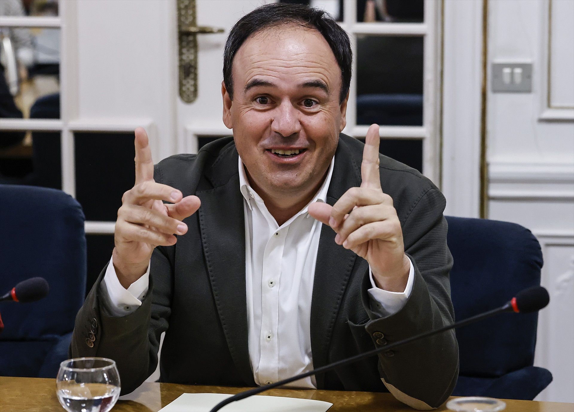Feijóo propone a Pérez Llorca como candidato para sustituir a Mazón