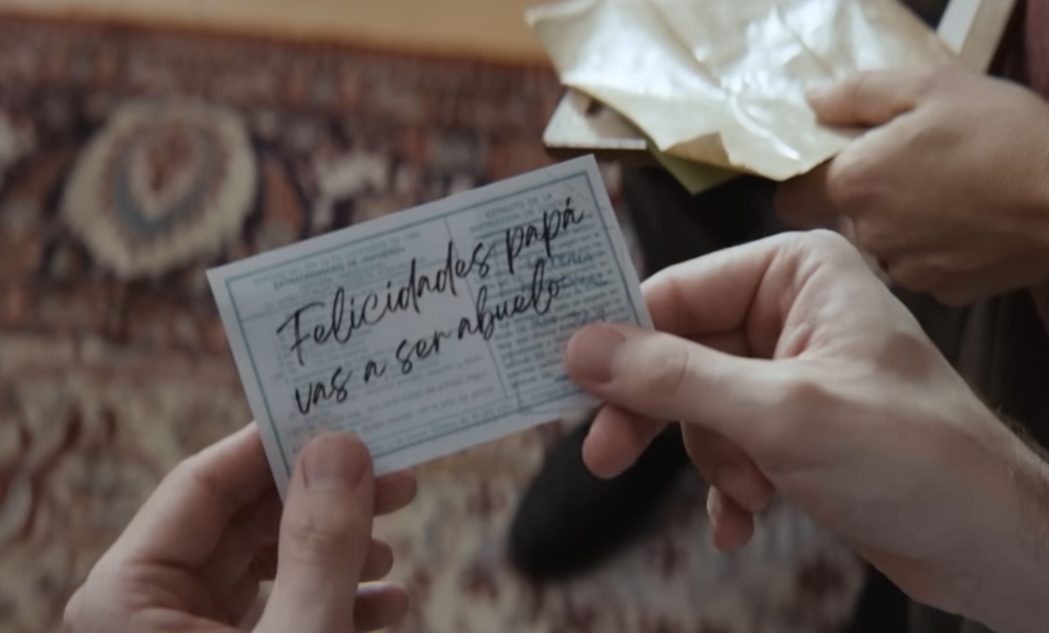 Lotería de Navidad 2025: ¿puedes cobrar un décimo pintado o firmado como el del anuncio de este año? (Loterías y Apuestas del Estado)