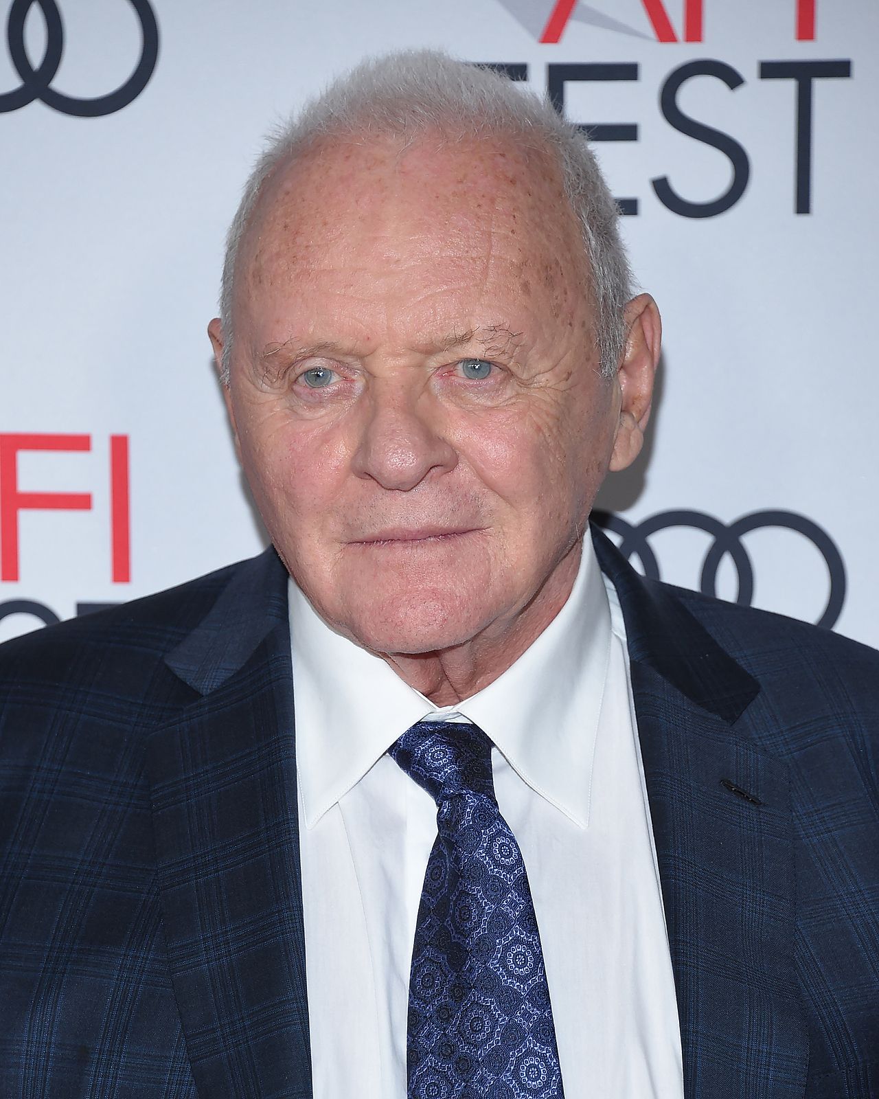 Anthony Hopkins participará en una película sobre el mundo de World of Warcraft