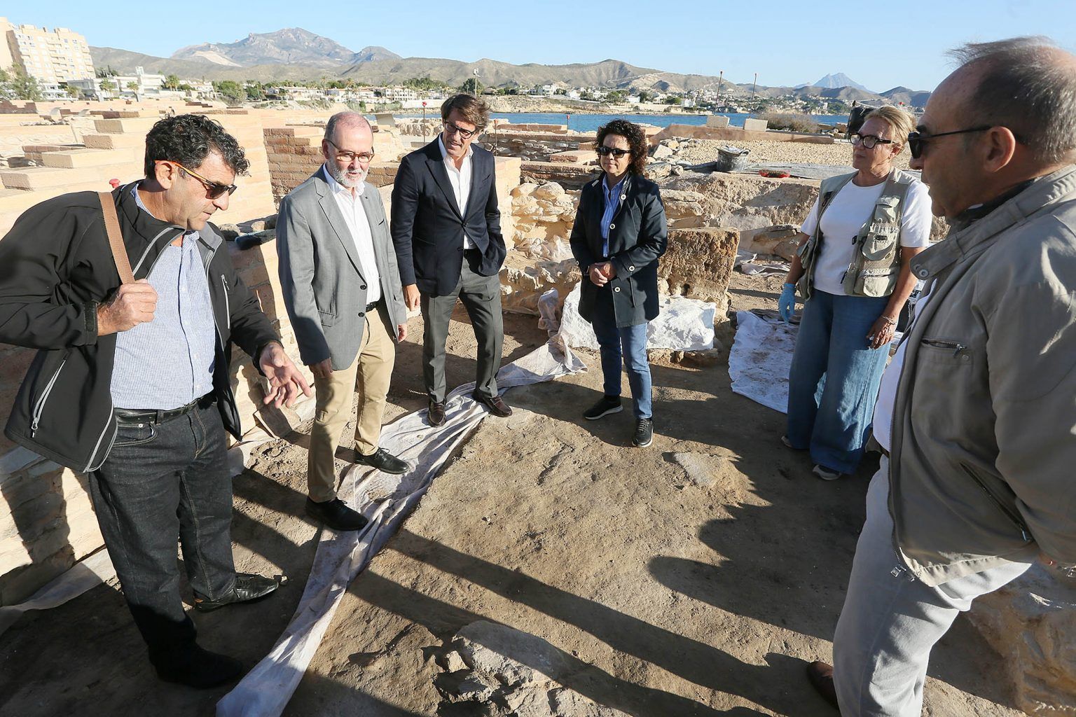 Descubren un zapato de esparto de 2.300 años en la Illeta dels Banyets. Foto: Diputación de Alicante.