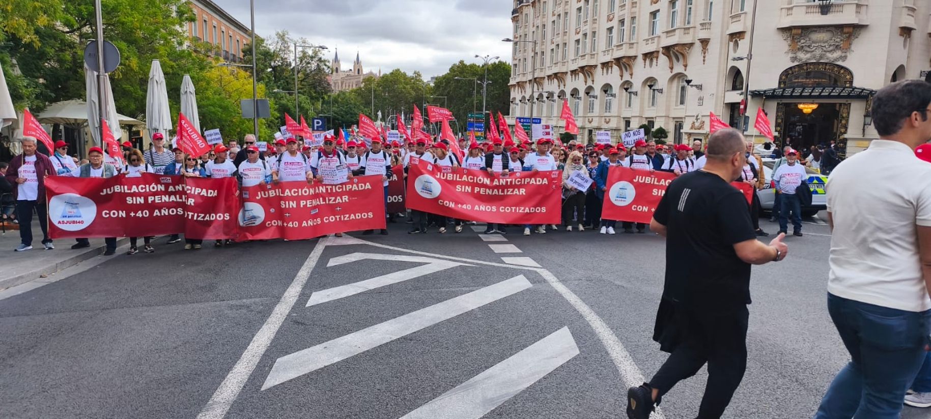 asjubi40 manifestacion banderas