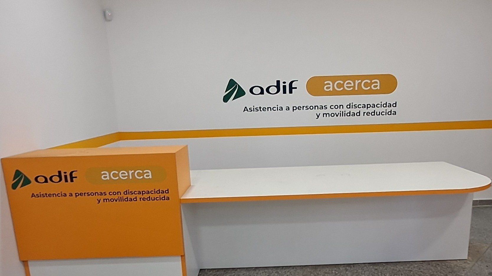 Adif Acerca inaugura una nueva oficina para viajeros con discapacidad y movilidad reducida en Atocha