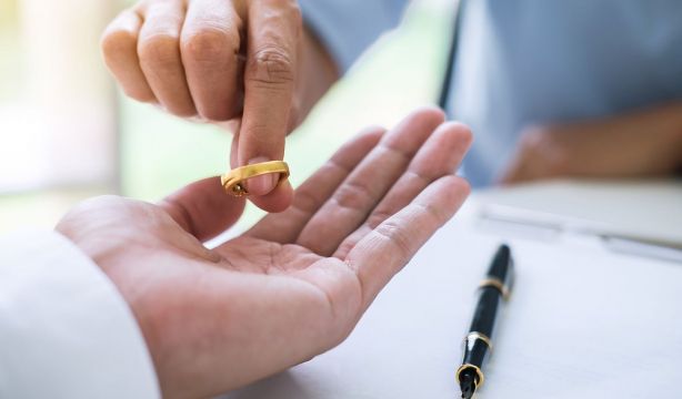 Los problemas de salud aumentan un 19% la probabilidad de divorcio entre parejas de más de 50 años