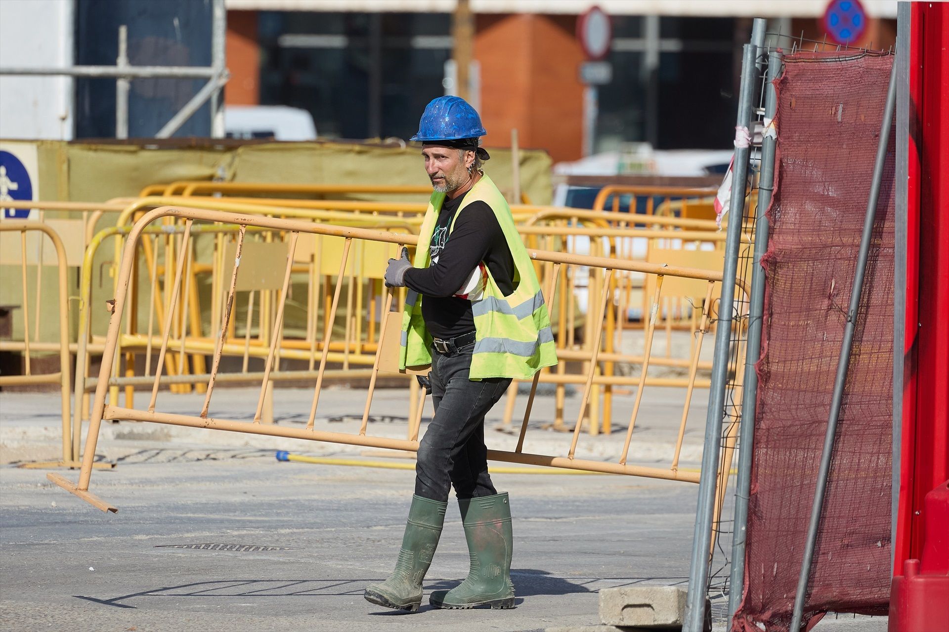 Vinculan el calor extremo con la discapacidad laboral entre los trabajadores sénior