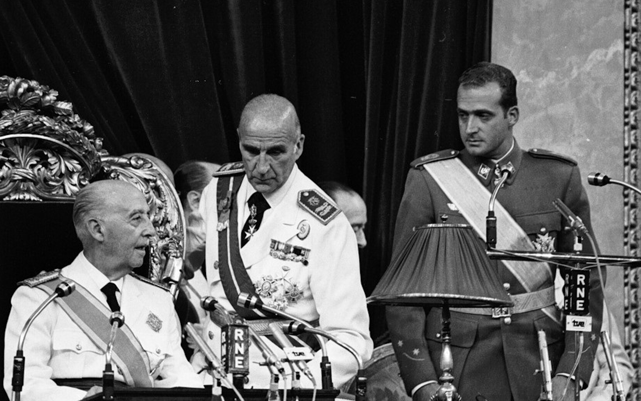 "Todo está atado y bien atado": Franco quiso dar continuidad al Régimen tras su muerte