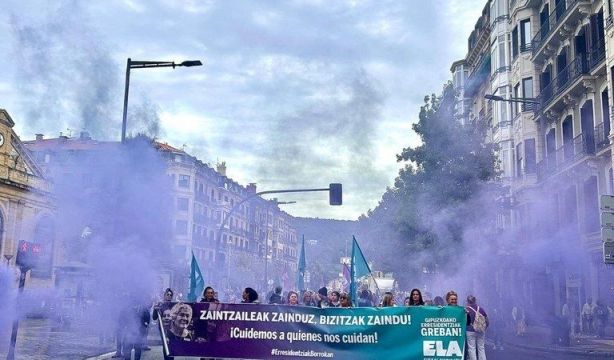 Trabajadoras de residencias y centros de día de Guipúzcoa realizarán nuevas huelgas Trabajadoras de residencias y centros de día de Guipúzcoa realizarán nuevas huelgas