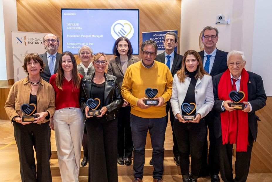 Premios 'Cerca de los que están cerca': "Cuidar a los mayores es atender el futuro de todos" Premios 'Cerca de los que están cerca': "Cuidar a los mayores es atender el futuro de todos"