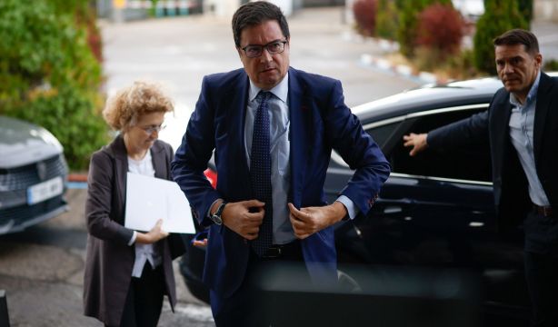El Gobierno ofrece una subida salarial del 10% para los funcionarios entre 2025 y 2028
