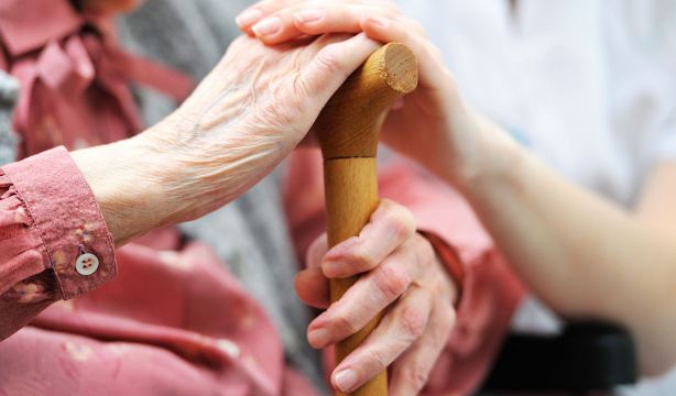 El estrés que sufren los cuidadores duplica el riesgo de errores con la medicación