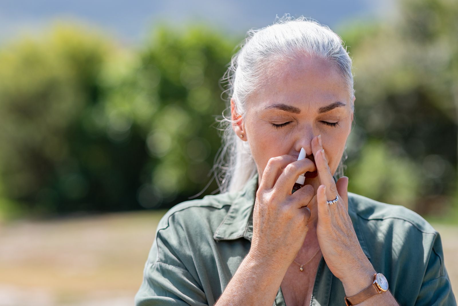 ¿Qué es la poliposis nasal y qué riesgos implica para las personas mayores?