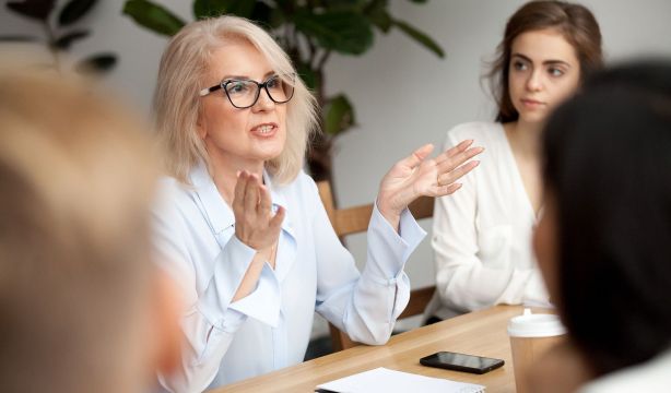 El envejecimiento de la población presiona la productividad y exige cambios en el mercado laboral. Foto: bigstock