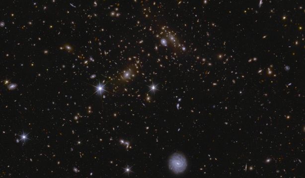 La materia oscura se 'deja ver' por primera vez en 100 años