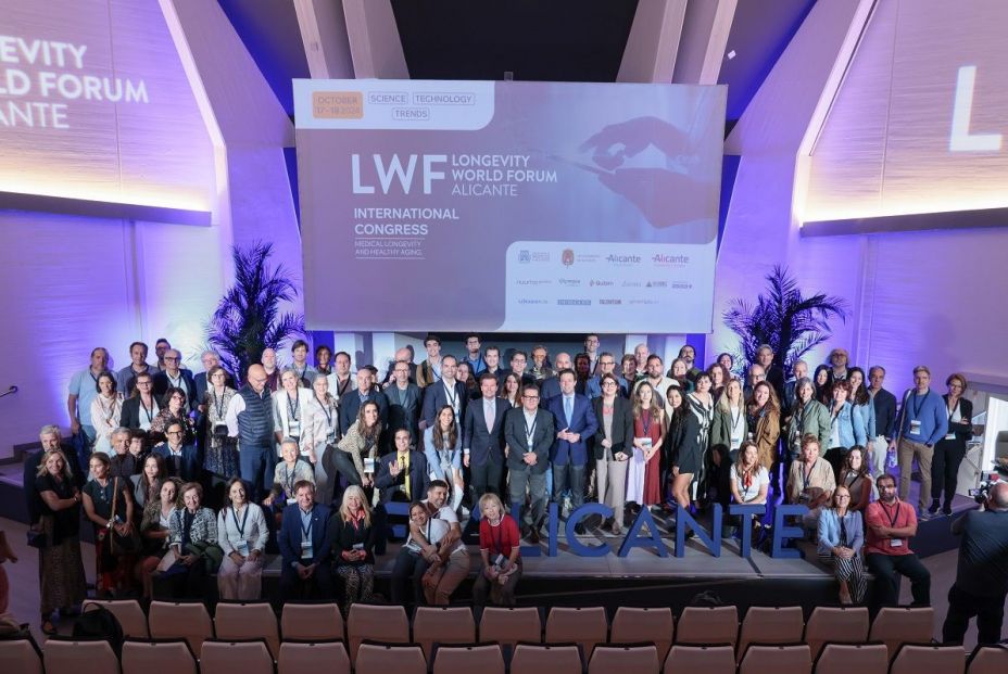 Foto de familia en LWF 2024. Fuente: Longevity World Forum.