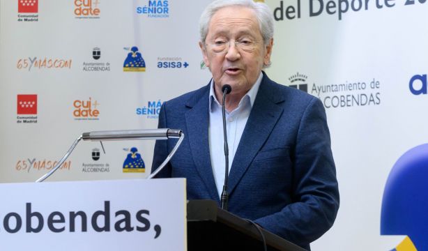 Fernando Ónega: "A ser viejo se aprende"