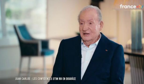 El rey emérito, en la televisión francesa: "No me arrepiento. Todos los hombres cometen errores"