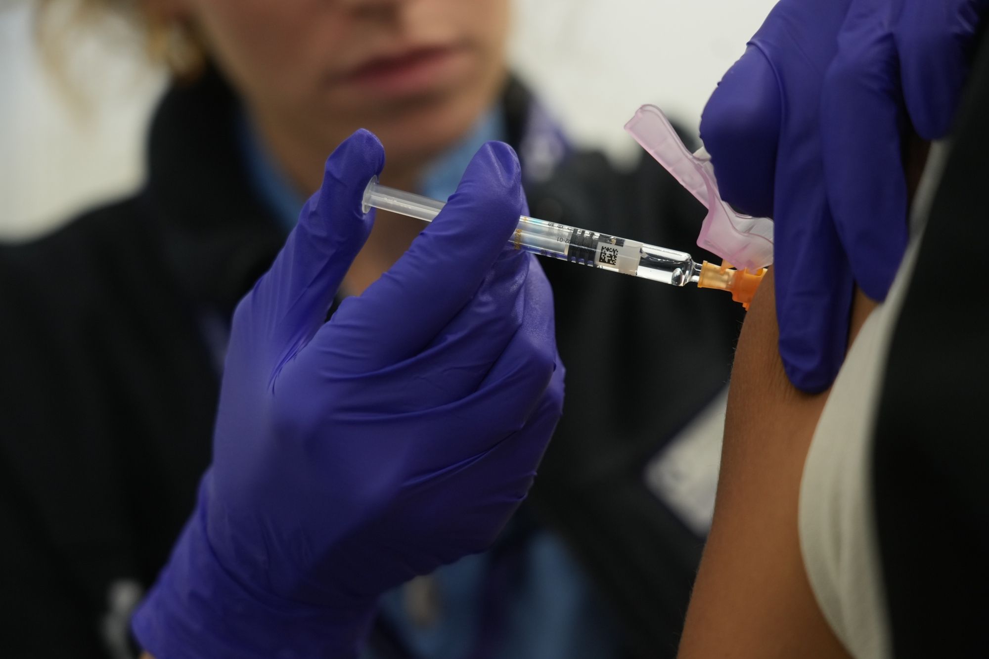 Expertos alertan de la baja vacunación en adultos y proponen medidas para reforzar la prevención (H.Bilbao / Europa Press)