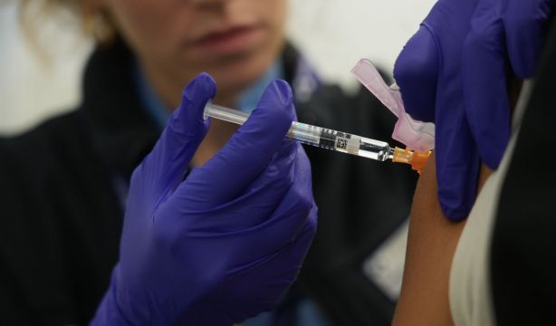 Expertos alertan de la baja vacunación en adultos y proponen medidas para reforzar la prevención (H.Bilbao / Europa Press)