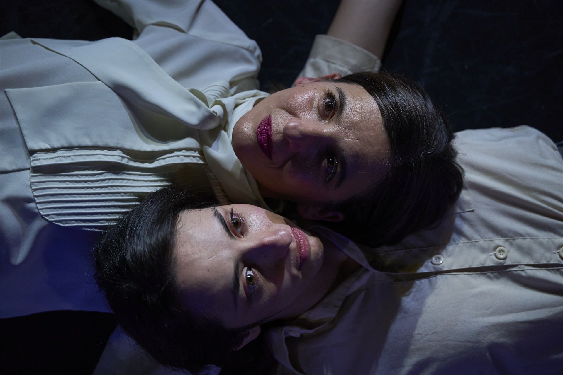 El Teatro Español estrena 'Duermen bajo las aguas', adaptación de Carmen Kurtz