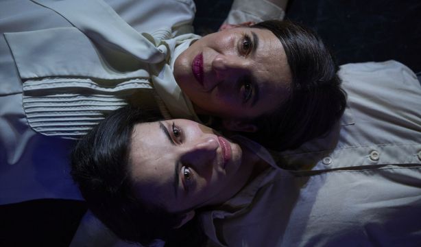 El Teatro Español estrena 'Duermen bajo las aguas', adaptación de Carmen Kurtz