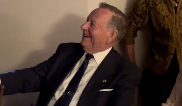 VÍDEO: Sorprende a su abuelo animando las fotos de su infancia con inteligencia artificial (Wis)