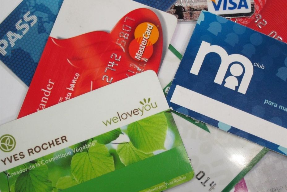 Cada vez más personas prefieren los pagos electrónicos frente al efectivo en sus compras diarias. Fuente: Europa Press. Cada vez más personas prefieren los pagos electrónicos frente al efectivo en sus compras diarias. Fuente: Europa Press.