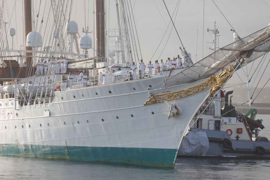 EuropaPress 6836674 llegada buque escuela juan sebastian elcano fragata blas lezo puerto musel (1) EuropaPress 6836674 llegada buque escuela juan sebastian elcano fragata blas lezo puerto musel (1)