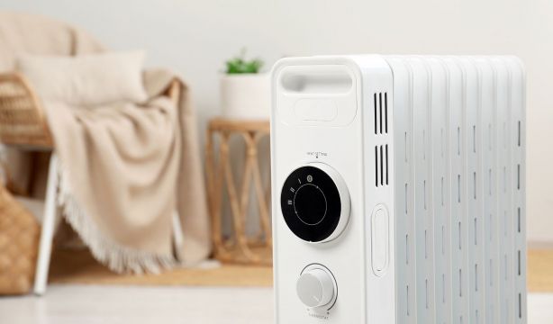 El truco de un fontanero para que el radiador caliente más rápido