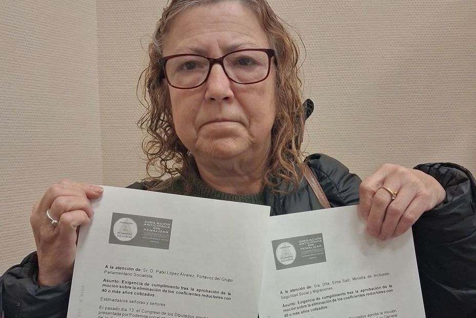 Lola Meño, Asjubi40, presenta en el Registro del Congreso cartas a los ministros y partidos políticos Lola Meño, Asjubi40, presenta en el Registro del Congreso cartas a los ministros y partidos políticos