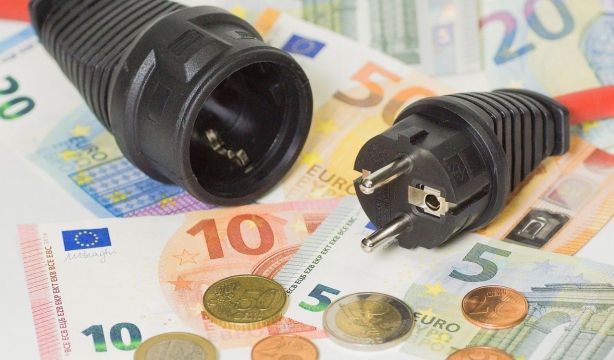 El recibo de la luz baja un 9,5% en enero con respecto al mismo mes del año pasado