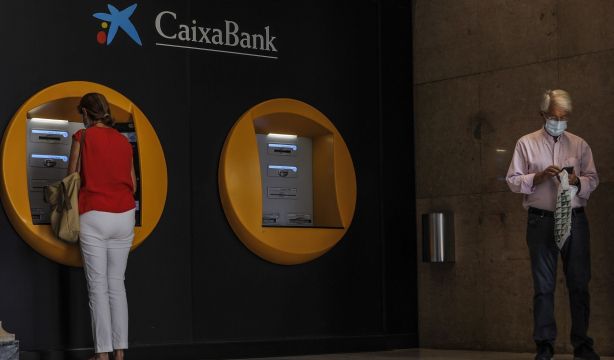 Pago de las pensiones en abril de 2026: ¿qué día se cobra la pensión en CaixaBank?