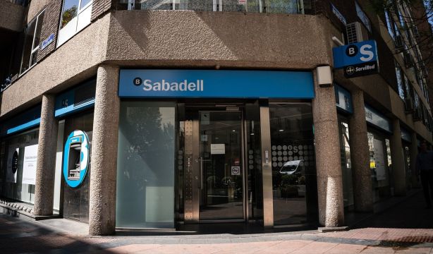 Pago de las pensiones en marzo de 2026: ¿qué día se cobra la pensión en Banco Sabadell? europapress